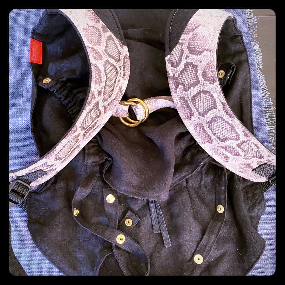 Sakura Bloom Arc snake black onbuhimo baby carrier
